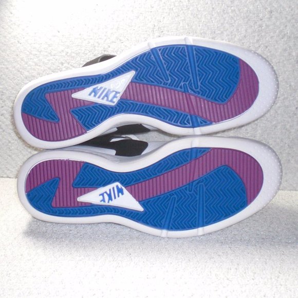 Athletic_Shoes